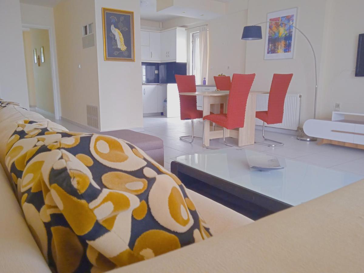Demy'S Apartment Лаврион Экстерьер фото