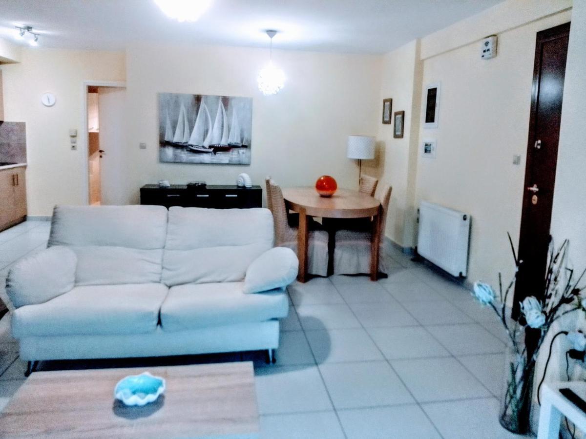 Demy'S Apartment Лаврион Экстерьер фото